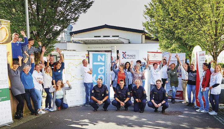 Kennenlernen, nachfragen, austauschen. Das Fest der Begegnung rückte Alzheimer in das Bewusstsein. Foto: © photoINstyle – Birgit Steinberger