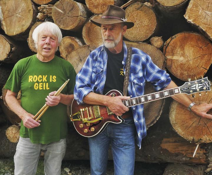 Franz Lux (74) und Hans Mandlberger (73) stehen seit über 50 Jahren gemeinsam auf der Bühne. Foto: o.K.