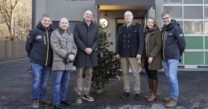 Reinfried Prugger (Projektleiter Planai), Michael Krainer (Aufsichtsratsvorsitzender Planai), Georg Bliem (GF Planai), Bgm. Hermann Trinker, LAbg. Eva Maria Kroismayr-Baier und Peter Weichbold (designierter Geschäftsführer Planai). Foto: Harald Steiner