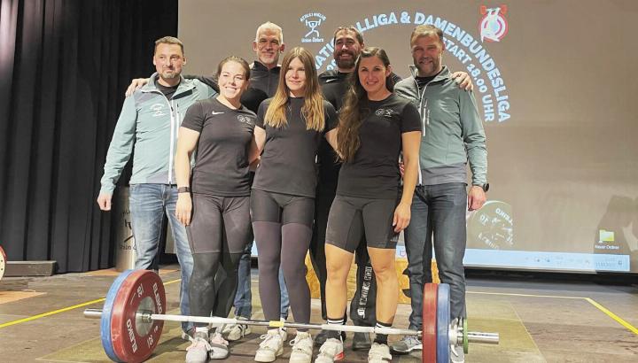 Starke Leistung der Wettkampfgemeinschaft Öblarn/Graz vor heimischem Publikum. Am Ende schrammten die Athletinnen nur knapp am Podium vorbei. Foto: Alfred Grundner