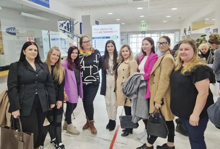 Frauen konnten sich beim AMS Liezen einen Tag lang über Gesundheit, Vorsorge und berufliche Chancen informieren.

Foto: Ennstal-TV