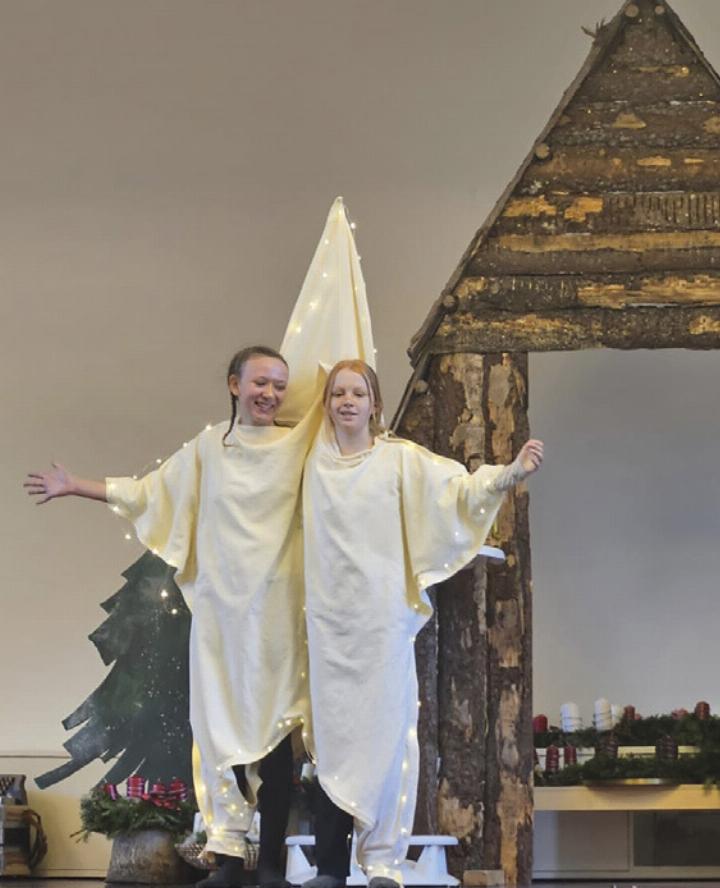 Abschluss eines gelungenen Tages: Die stimmungsvolle Adventfeier an der Mittelschule Gröbming. Foto: MS Gröbming