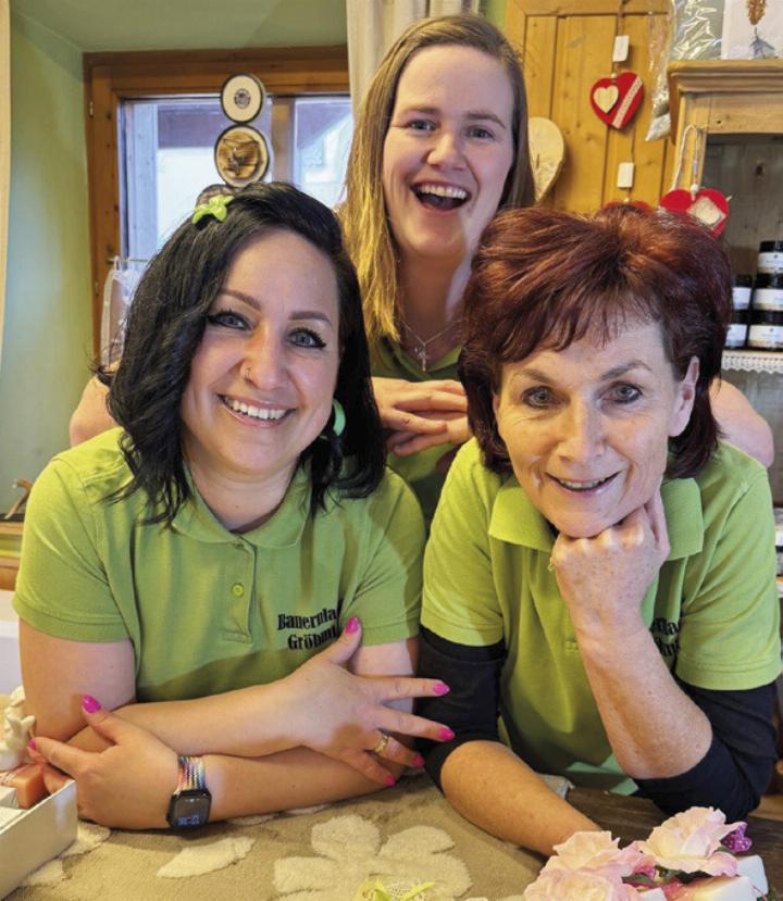 Das Team des Bauernladens Gröbming verwöhnt mit österlichen Spezialitäten. Foto: Bauernladen