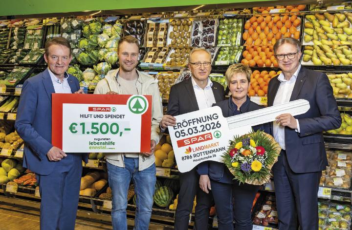 Andreas Spreitzer, Landmarkt, Alexander Zeiller von der Lebenshilfe Ennstal, Johannes Pauritsch, GF Landmarkt, Marktleiterin Brigitte Hansmann und Christoph Holzer von Spar Steiermark (v.li.) bei der Eröffnung.

Foto: Werner Krug