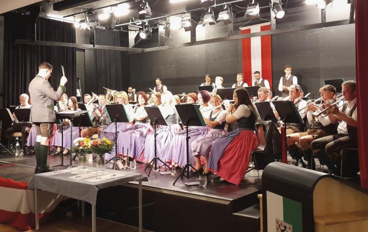 Samuel Dukic ist der neue und gefeierte Kapellmeister des Musikvereins Stainach. Foto: o.K.