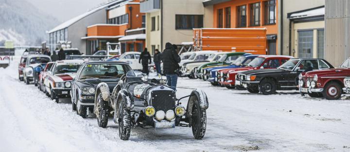 Über 60 Oldtimer bis 1976 gingen bei der Planai-Classic an den Start.