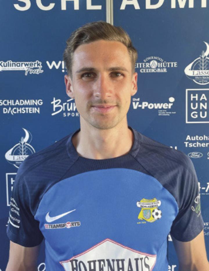 Auch Schladming-Neuzugang Luca Pistrich konnte die 0:6-Pleite gegen TSV St. Johann nicht verhindern.