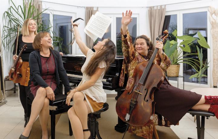 Susanne Sommer und das Frauen-Trio Sunnadl gastieren im Öblarner [ku:L].
Foto: S. Sommer