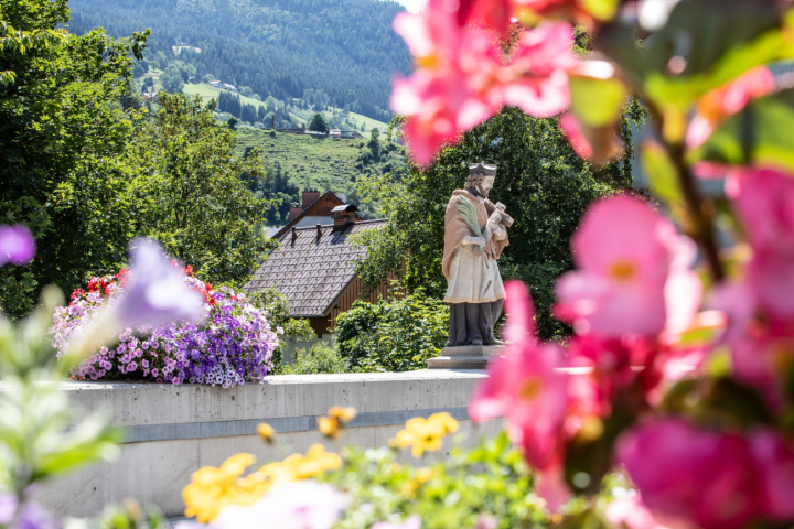 Nach zehn Siegen mit je fünf Floras in Folge wurde das blühende Donnersbach mit der Flora in Platin geehrt. Foto: klaus-zettler.at.