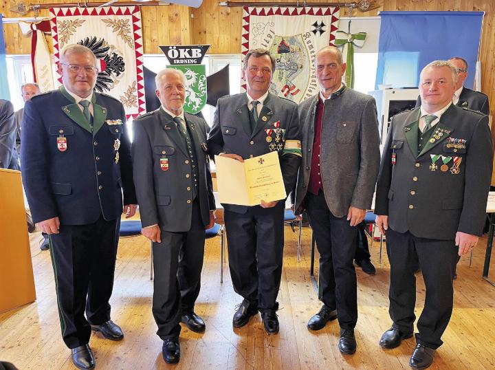 Martin Grundner vom ÖKB Kleinsölk erhielt das Bundesverdienstkreuz in Silber. 
Foto: ÖKB-Hauptbezirksverband Liezen