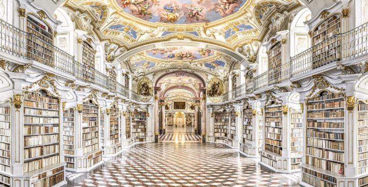 Barockes Gesamtkunstwerk: Die 1776 vollendete Stiftsbibliothek Admont ist nicht nur die größte Klosterbibliothek der Welt, sondern auch ein architektonisches Meisterwerk des europäischen Spätbarocks. Foto: Stefan Leitner