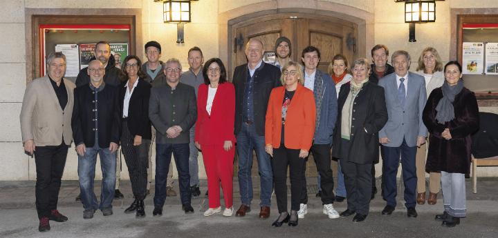 Im Klang-Film-Theater stellte die Liste Schladming ihre Kandidaten vor. Man möchte wieder den Bürgermeister stellen. Foto: Martin Huber