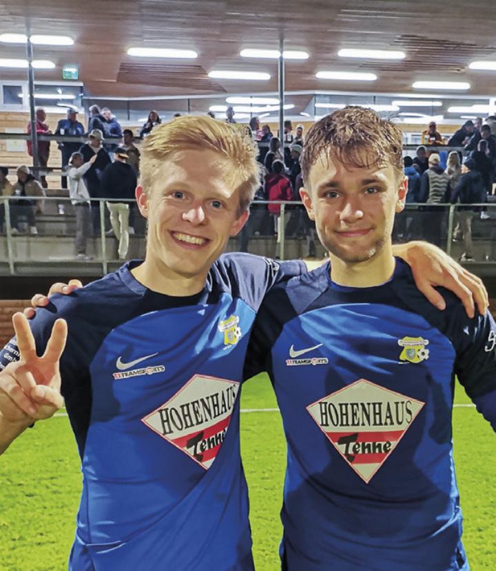 Daniel Reiter (links) und Marcel Ruckhofer waren mit je einem Doppelpack die Matchwinner beim 4:1-Sieg des FC Schladming gegen Frohnleiten. Foto: FCS