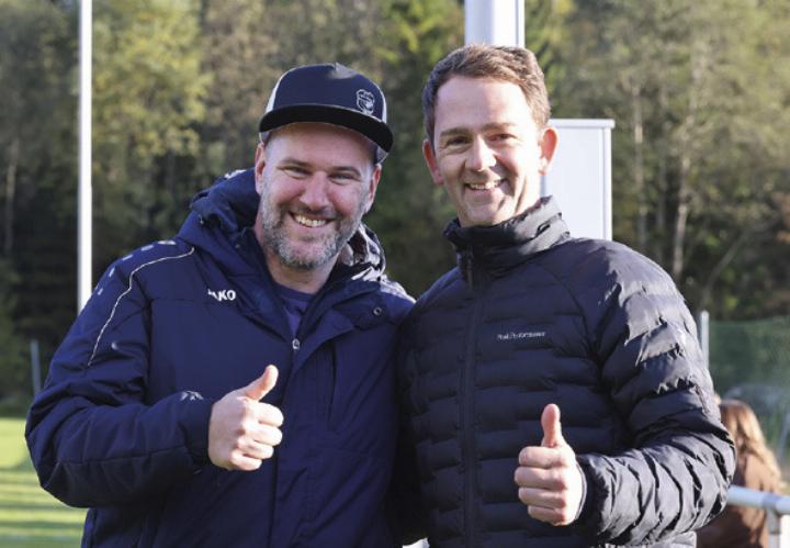 Das neue Ramsauer Trainerteam Raphael Sablatnig und Dominik Wieser feierte mit dem 7:2-Kantersieg gegen SV Aigen/E. ein gelungenes Debüt. Foto: Simonlehner Das neue Ramsauer Trainerteam Raphael Sablatnig und Dominik Wieser feierte mit dem 7:2-Kantersieg gegen SV Aigen/E. ein gelungenes Debüt. Foto: Simonlehner
