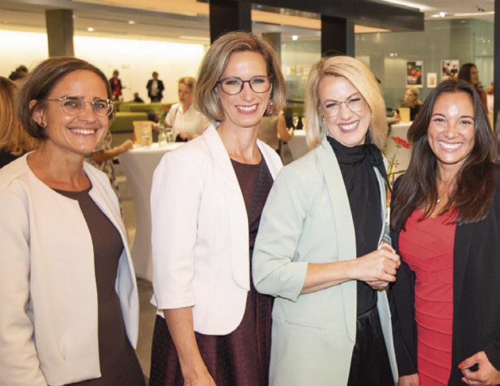 Sarah Hofbauer, Barbara Pinnisch-Schneider, Magdalena Loitzl und Sarah May Stangl-Feliciano (v.l.) sind Unternehmerinnen des Jahres. Foto: Klaus Morgenstern