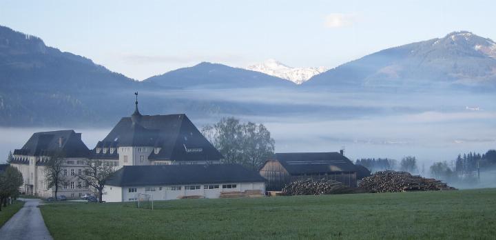 Nahezu autark ist der Grabnerhof: An der Schule werden nicht nur Lebensmittel zur Eigenversorgung, sondern auch 90 Prozent des Energiebedarfs selbst produziert. Foto: o.K.