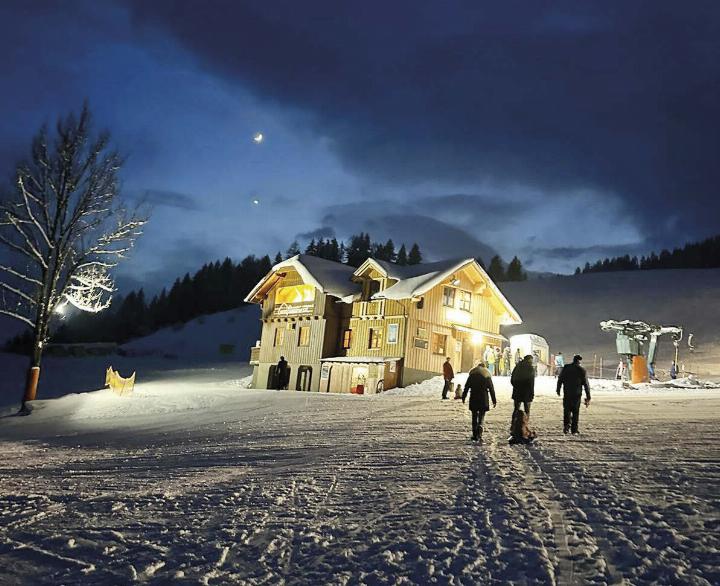 Die Nachtrodelbahn auf der Grafenwiese in Tauplitz sorgt für winterliches Outdoorvergnügen.
Foto: Steirisch Sche/Melanie Fritz