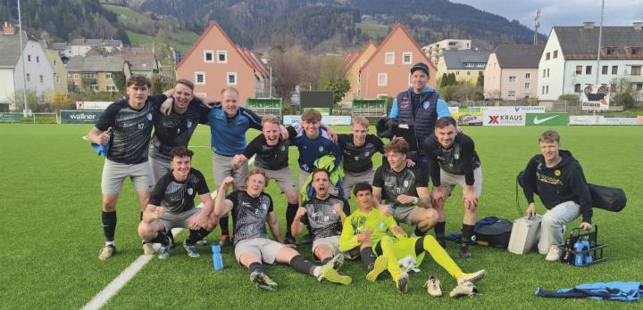 Die Mannschaft des ESV Lok Selzthal jubelte nach dem 3:0-Derbysieg gegen die SC Liezen Juniors. Foto: ESV Selzthal