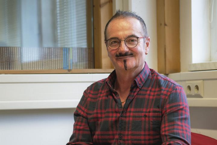 Markus Schach ist Amtsleiter in Gröbming und seit 33 Jahren bei der Gemeinde beschäftigt. Mit der Liste „Zukunft Gröbming“ möchte er nun in den Gemeinderat einziehen. Foto: Ennstaler