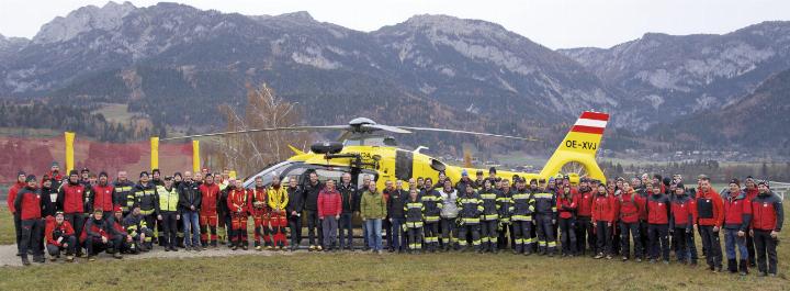 Vertreter aller Einsatzorganisationen und Bergbahnen koordinierten gemeinsam das Vorgehen im Ernstfall. Foto: © locustmedia