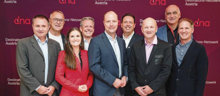 Das Präsidium des Destinations-Netzwerkes Austria (dna) mit Präsident Mathias Schattleitner (Mitte) wurde im Zuge der Generalversammlung wiedergewählt. Foto: Edwin Husic