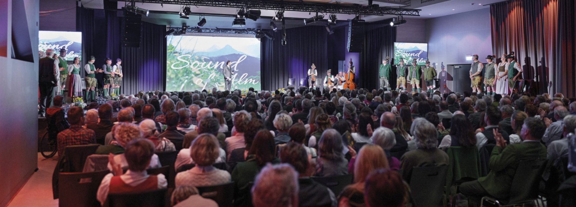 Ein volles Öblarner Haus für alle bei der Präsentation von „Sound of Alm“. Foto: [ku:L], Bernd Wimmer - Das Bild wird blockiert. – Möglicherweise durch einen aktiven Adblocker.