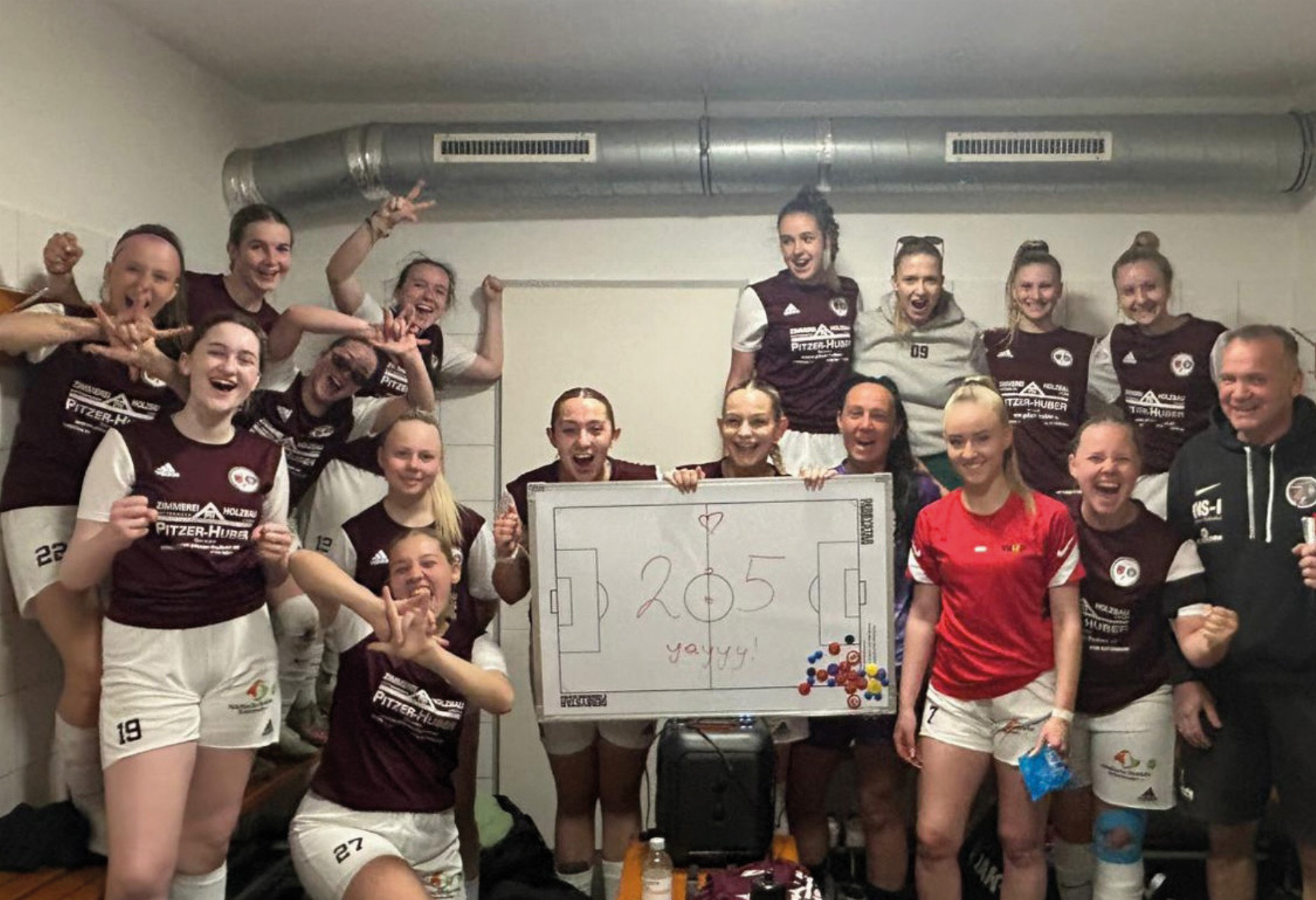 Die Damenelf der SG Rottenmann/SV Lassing feierte gegen die Freienstein-Trofaiach Soccer Ladies einen klaren 2:5-Auswärtssieg. - Das Bild wird blockiert. – Möglicherweise durch einen aktiven Adblocker.