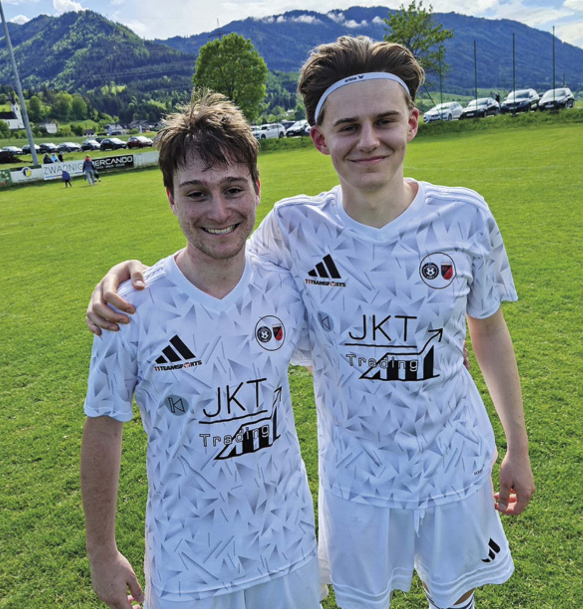 Marco Felsner (links) und Manuel Eder erzielten die Tore für Lassing beim 2:2-Remis gegen den WSV Liezen. Foto: SVL - Das Bild wird blockiert. – Möglicherweise durch einen aktiven Adblocker.