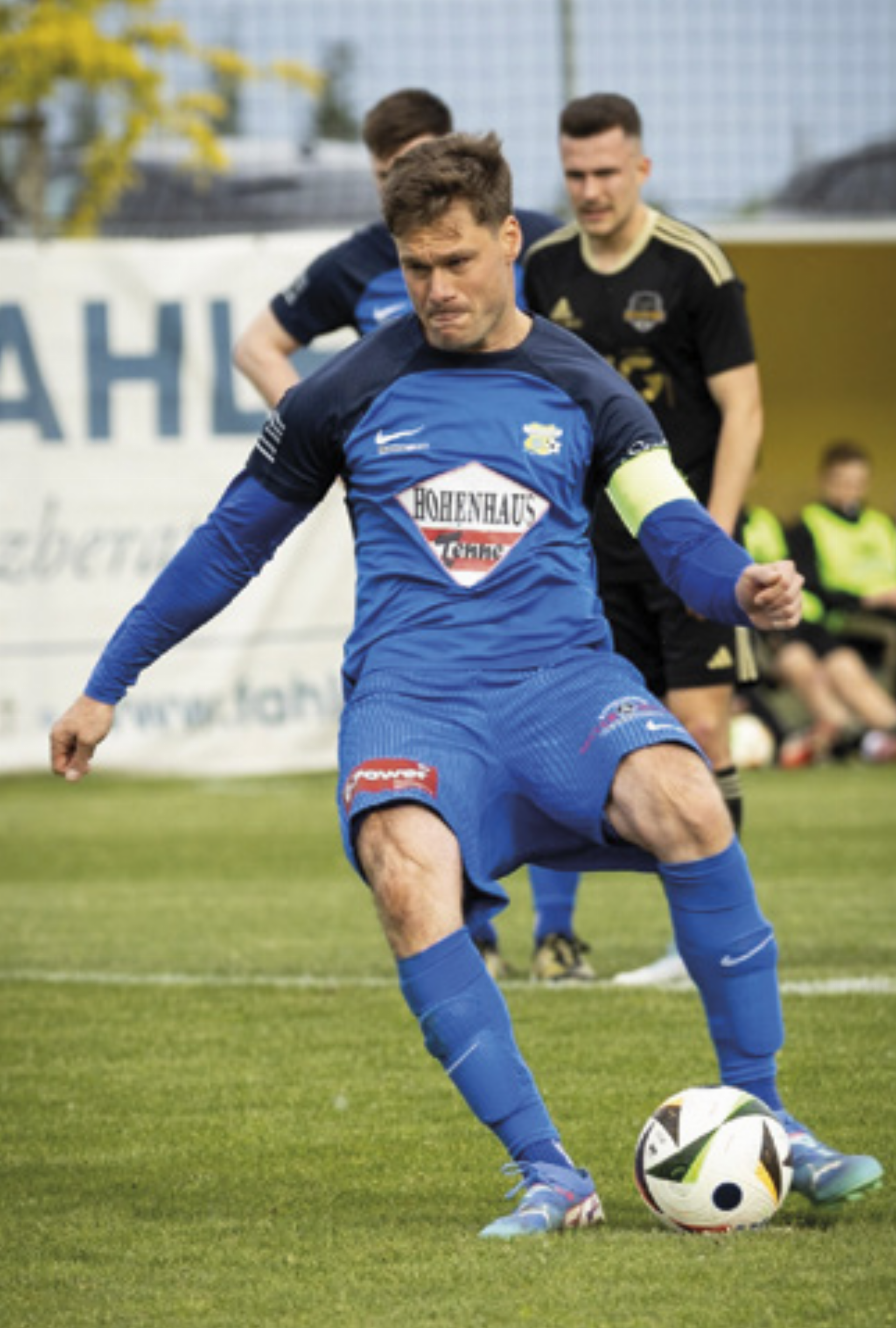 Kapitän Leonhard Ettlmayr erzielte das Tor des FC Schladming bei der 1:2-Auswärtsniederlage gegen Tillmitsch.
Foto: Tim Hofmann - Das Bild wird blockiert. – Möglicherweise durch einen aktiven Adblocker.