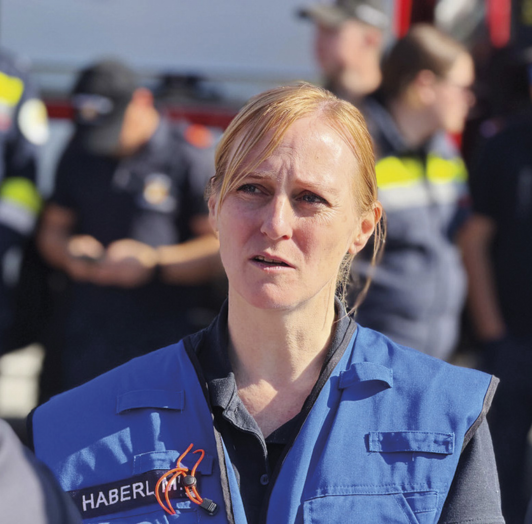 Monika Haberl ist Kommandantin der Feuerwehr Trieben-Werk und KHD-Kommandantin des Bezirkes Liezen. Foto: BFV Liezen Monika Haberl ist Kommandantin der Feuerwehr Trieben-Werk und KHD-Kommandantin des Bezirkes Liezen. Foto: BFV Liezen