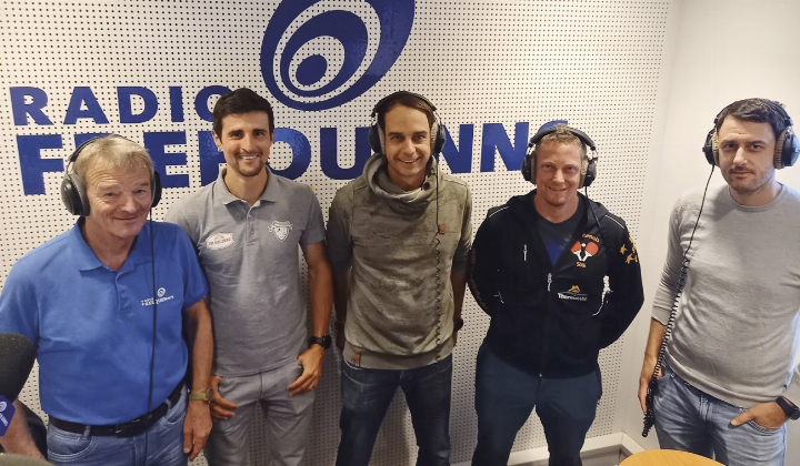 Sportstammtsich im Radio (von links): Moderator Hubert Pleninger, Manuel Gamsjäger, Gernot Pinkl, Markus Aichholzer, Matthäus Stücklschweiger.

Foto: o.K.