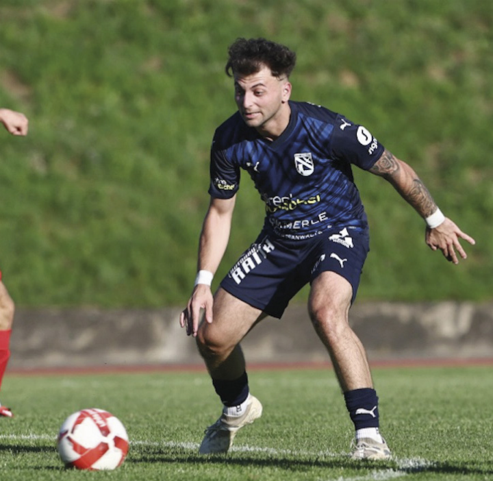 Marco Thalhamer erzielte beim 3:3-Unentschieden von ATV Irdning gegen den FC Zeltweg alle drei Tore der Ennstaler. Foto: ATV