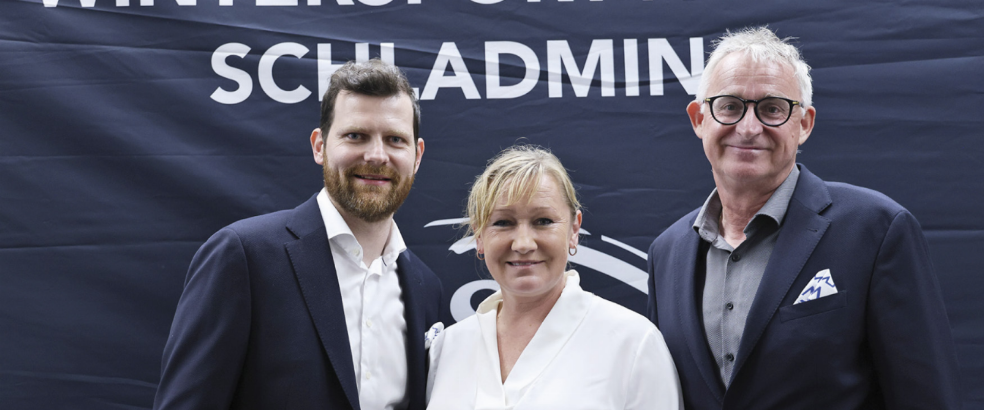 Obmann Georg Skopek, Präsidentin des ÖSV-Landesverbandes Renate Götschl und Obmann-Stv. Andreas Schwab. Foto: Hans Simonlehner - Das Bild wird blockiert. – Möglicherweise durch einen aktiven Adblocker.