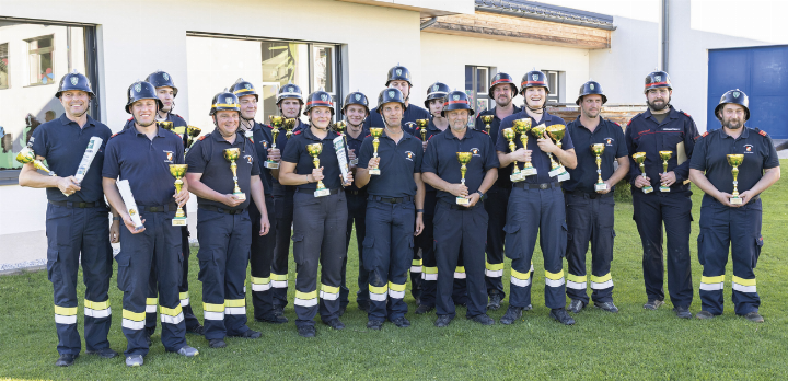 Die Feuerwehrgruppen stellten beim ersten Bereichsfeuerwehr-Leistungsbewerb des Jahres ihr Können unter Beweis. Foto: Roman Lassacher