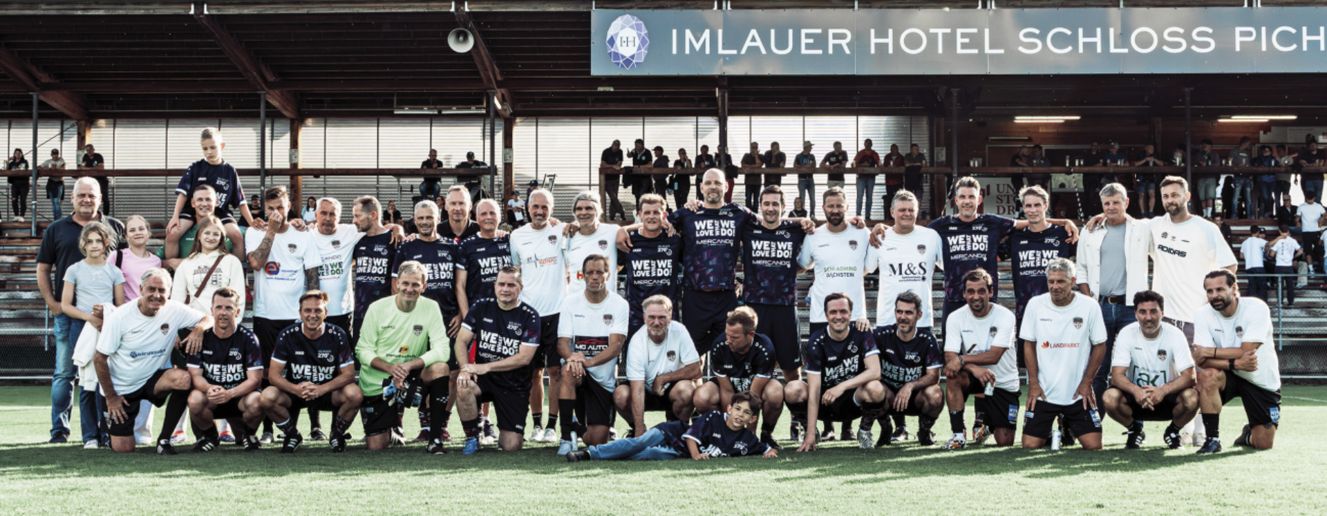 Jubiläumsmatch: Copa Pele gegen ATV-Legenden. Foto: Rainer Reitegger - Das Bild wird blockiert. – Möglicherweise durch einen aktiven Adblocker.