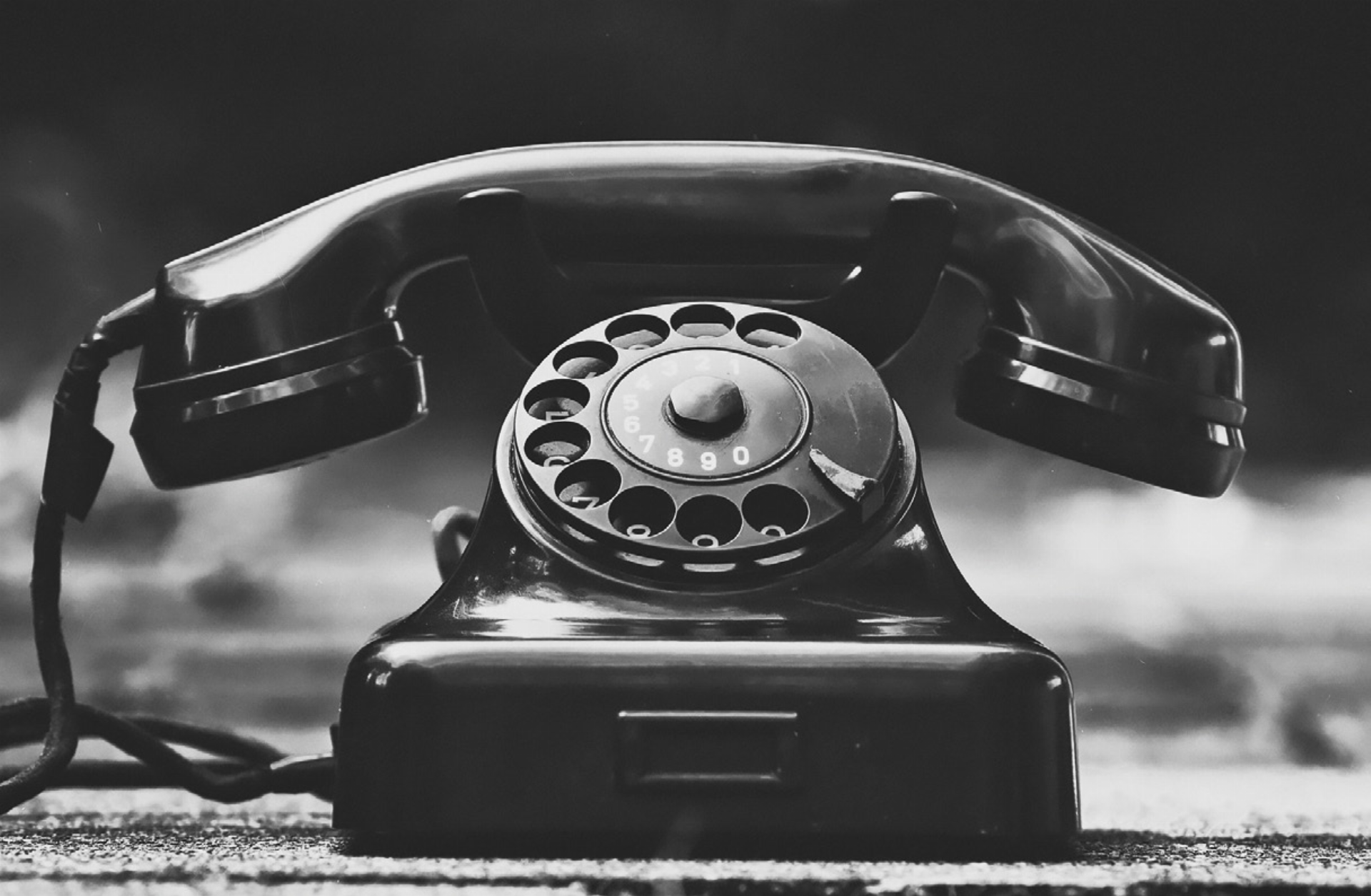Telefonate erfordern sofortige, ungeteilte Aufmerksamkeit und es lassen sich komplizierte Sachverhalte leichter erörtern.  Foto: pixabay - Das Bild wird blockiert. – Möglicherweise durch einen aktiven Adblocker.