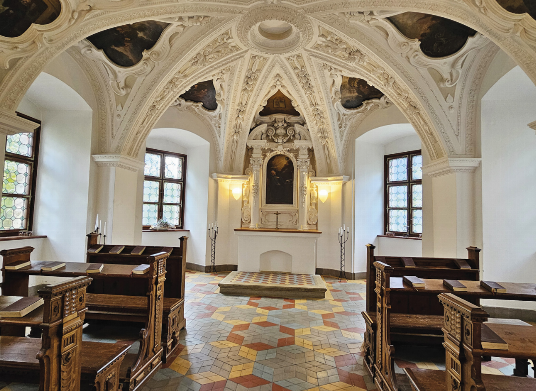 Hochzeitsschloss: Kirchliche Trauungen auf Schloss Röthelstein in historischer Kapelle. Hochzeitsschloss: Kirchliche Trauungen auf Schloss Röthelstein in historischer Kapelle.