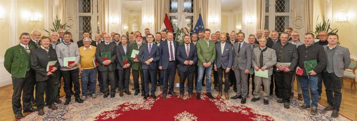 Lawinenwarndienst-Mitglieder-ausgezeichnet