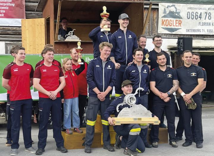 Feuerwehrteams-zeigten-Spitzenleistungen