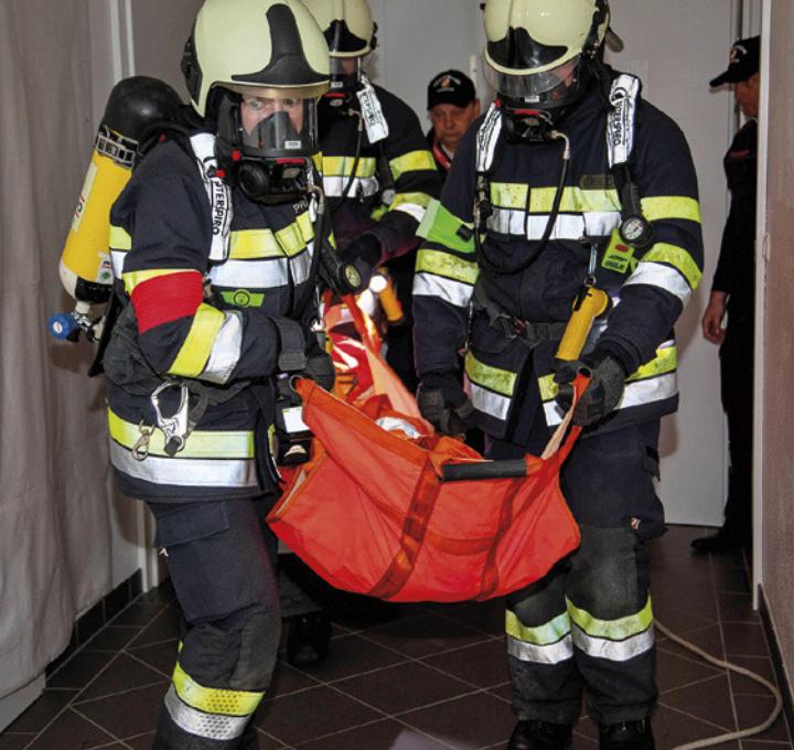 Wei-e-Fahne-bei-Atemschutzleistungspr-fung