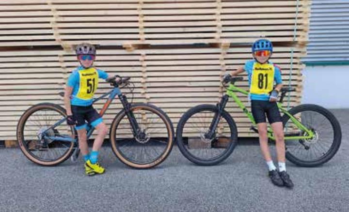 Junge-Radtalente-feiern-Stockerlpl-tze-in-Randegg