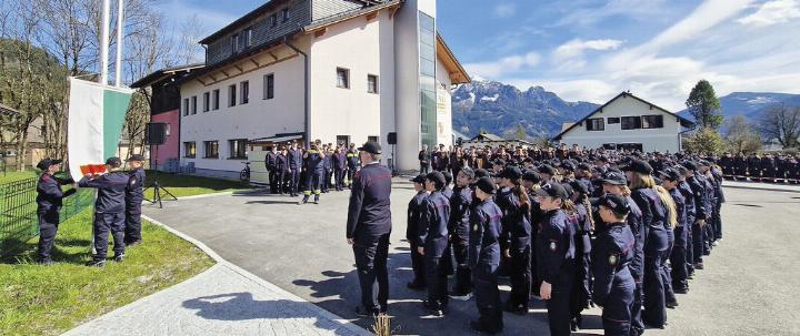Feuerwehrnachwuchs-gl-nzte-in-Admont